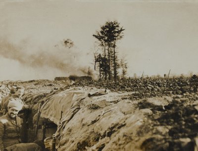 Britiske tropper i tidlige skyttegrave, 1914 af English Photographer